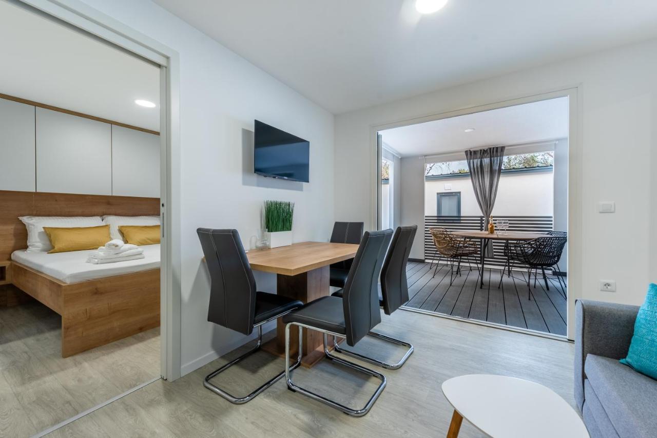 Luxury Mobile Home Pretty Green - Premium - Oaza Mira Resort -50 M From The Beach 德拉格 外观 照片