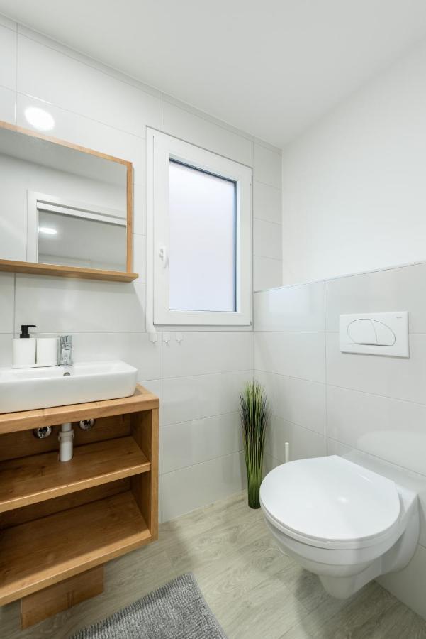 Luxury Mobile Home Pretty Green - Premium - Oaza Mira Resort -50 M From The Beach 德拉格 外观 照片
